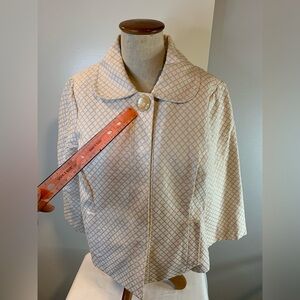 LIQUID. Cream and White Patterned Jacket
Size 10